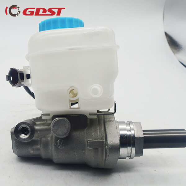 GDST Car Parts Auto Spare Brake Master Cylinder 47201-26010 47207-26010 For Toyota Hiace KDH200