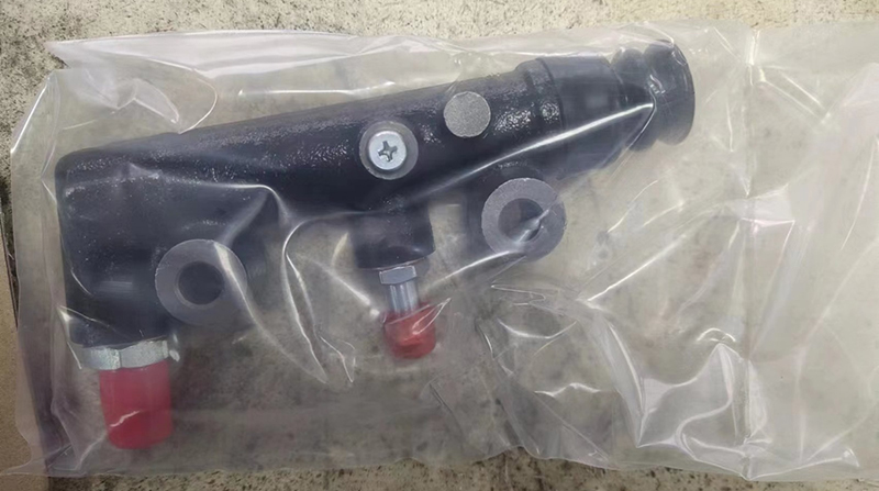 clutch master cylinder with plastic bag