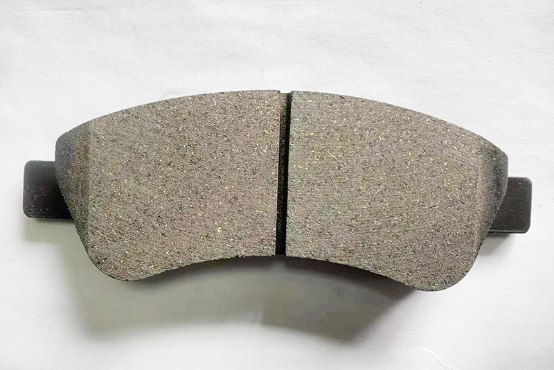low-metallic brake pads